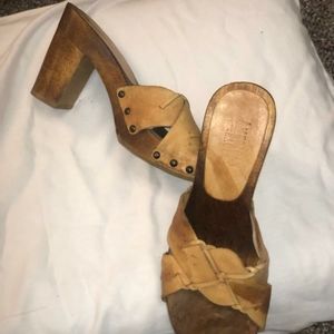 Ladies shoes